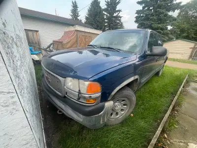 01 gmc 4x4. Rusty dented scratched brakes pulsate and abs light on. Tires decent newish battery newi...