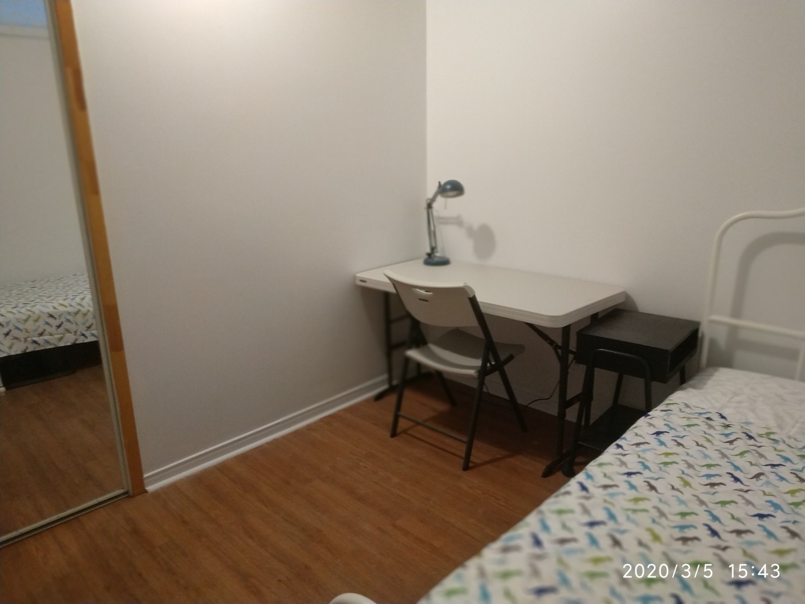 Room for rent, One min to metro Monk, All included, For female. — photo 2