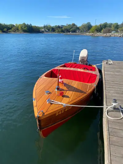 1950's Cedar Boat - Peterborough Royal - Fully restored and upgraded - 16 feet – trailer + 40 HP mot...