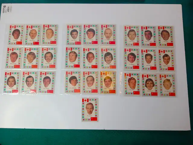 Team Canada 72 complete set of hockey cards in Arts & Collectibles in City of Montréal - Image 5
