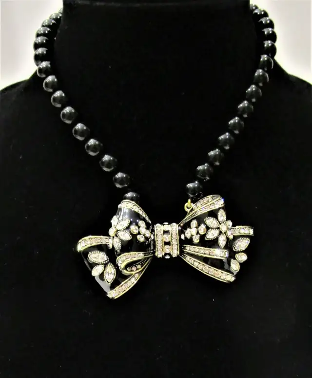 NEW, HEIDI DAUS "BELLE BEAU" CRYSTAL & ENAMEL NECKLACE, BLACK