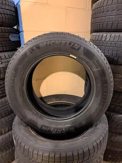 225/65R17 Michelin winters set of 4 Set of 4 = $280 in total We can install for $120 fee Pick up Mai...