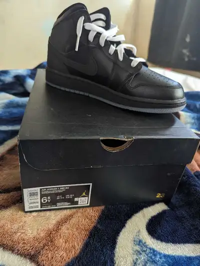 women's shoes , View more