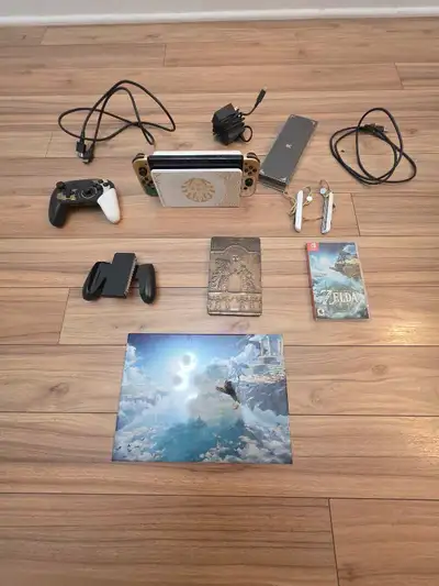 Nintendo Switch OLED Zelda Tears of the Kingdom + accessoires , View more