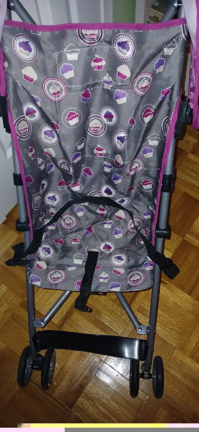 Folding Stroller for babies and toddlers   in Strollers, Carriers & Car Seats in Markham / York Region - Image 3