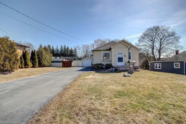 Detach house, 3 Bed 2Bath, heated garage,Ideal for Trade Pros