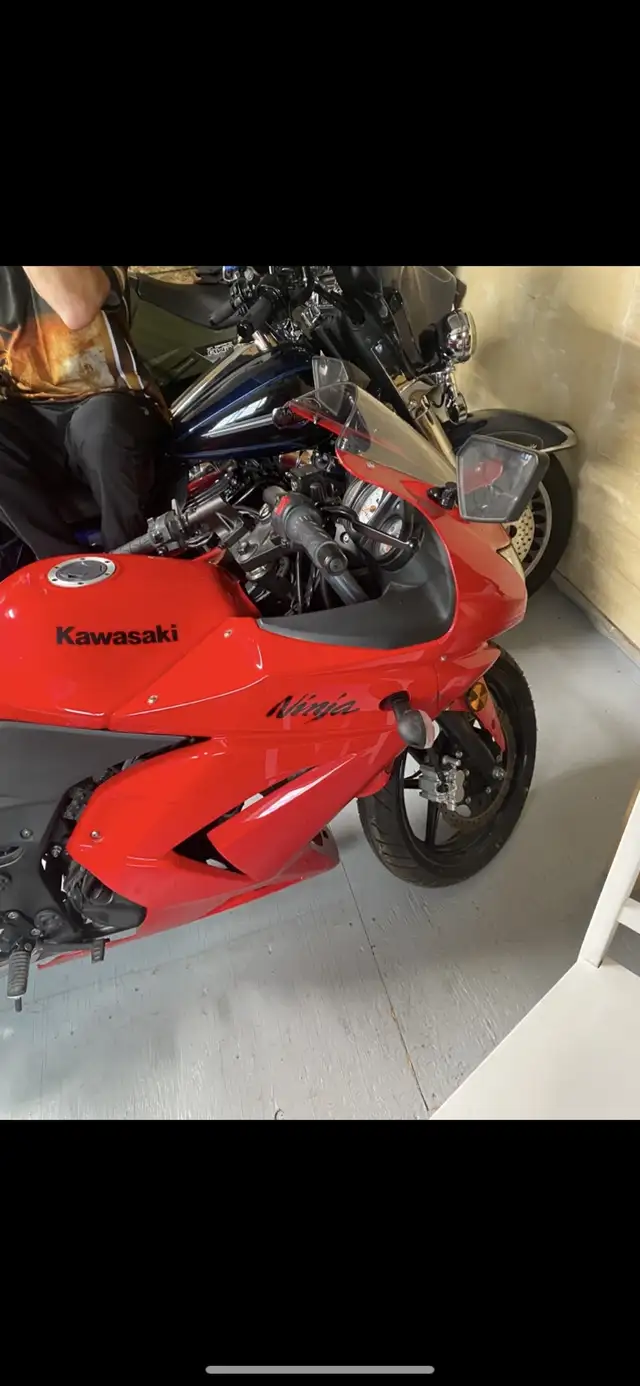 2012 Kawasaki Ninja 250R “MINT” in Sport Bikes in Oshawa / Durham Region - Image 3