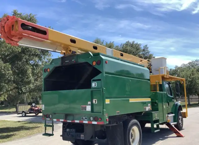 2019 - Freightliner Altec LR760-E70 Forestry Truck, in Other in Napanee - Image 3