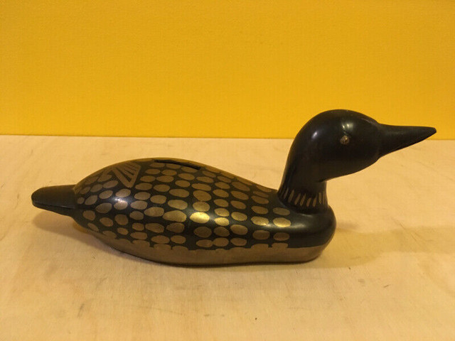 Vintage 70s Loon Money Bank Solid Brass Black/Gold, Canadianna in Arts & Collectibles in Oshawa / Durham Region - Image 2