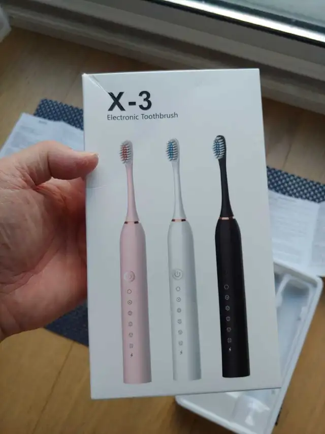 Electric Toothbrush, NEW in Bathwares in Markham / York Region - Image 4