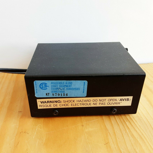 Realistic Stereo Pre-Amp Model 42-2109 Phono Turntable in Other in Burnaby/New Westminster - Image 3