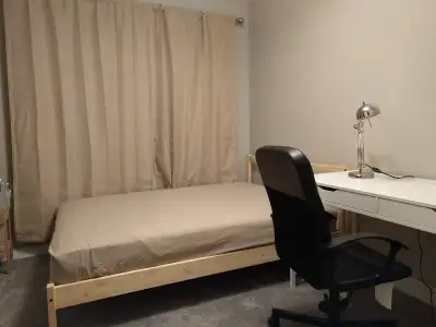 Nice and clean rooms. About 10 mins walk to viu. Includes: Wi-Fi, hydro, gas, furniture, utilities,...