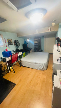 Private room n area for short term rental near downtown dartmout