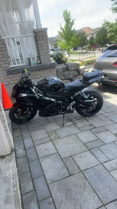 2008 Suzuki gsxr 750 cc Bone stock . Brand new condition Brand new tires Not a scratch on the bike 2...