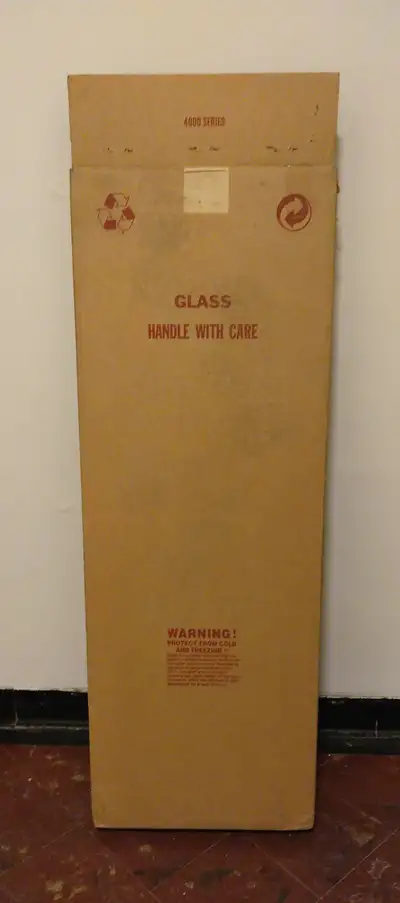 Cartons de guitares / basse - guitar / bass shipping boxes, View more