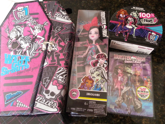 Ensemble Monster High,monster high Draculaura,poupée monster hi dans Jouets et jeux  à Laval/Rive Nord
