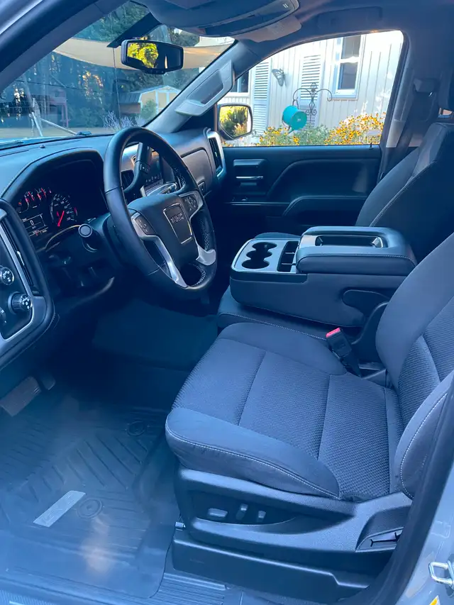 2019 GMC Sierra Double Cab for sale (Low Km's, One Owner)63804761147521123