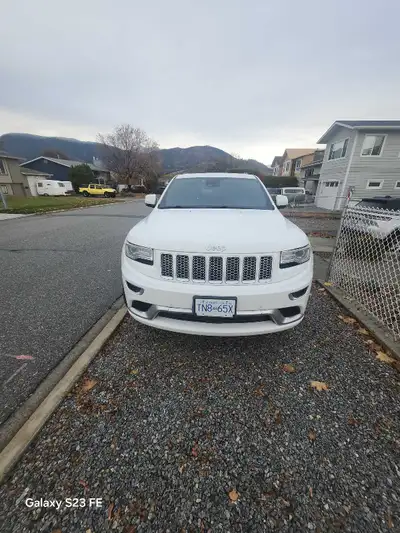 WK2 Summit in very good condition. Hood is completely 3med, along with all the front parts, rocker p...