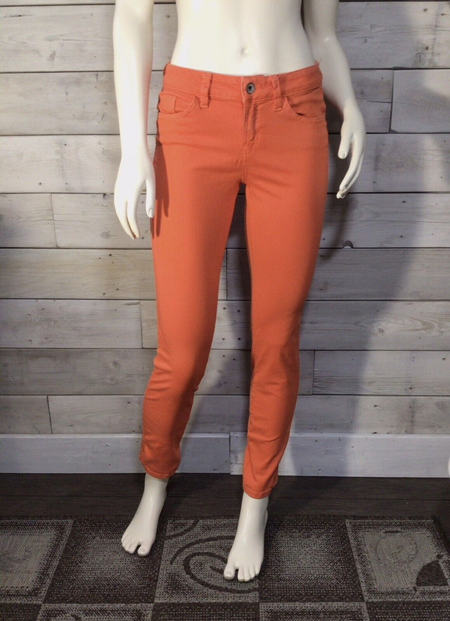 CLOSET SALE - orange Guess jeans - aa25 in Women's - Bottoms in Cambridge