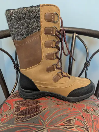 BRAND NEW Ladies Boots Size 8, View more