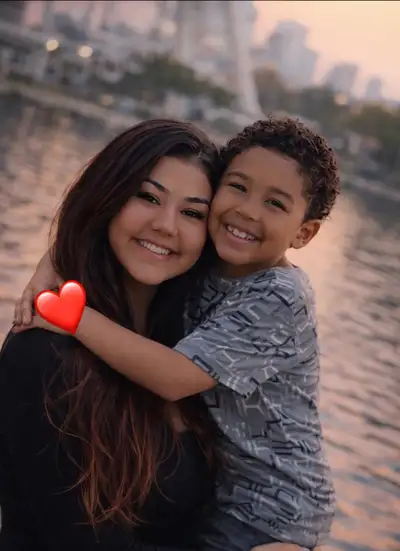 gardienne , View more