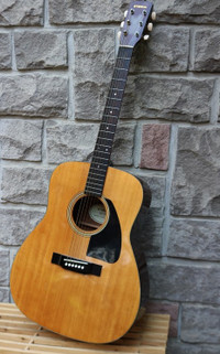 Guitar Eterna EF-15 Kaohsinug Yamaha Co Ltd Body size: 20 inch