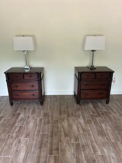 Tables de chevet en bois x 2, View more