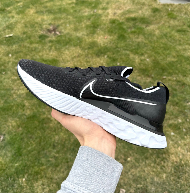 Running shoes Nike React Infinity Run Flyknit men’s size 10,5 11 in Men's Shoes in Mississauga / Peel Region - Image 3