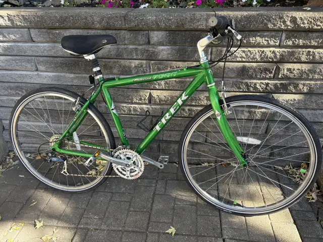 20 inch TREK bicycle in Road in Longueuil / South Shore - Image 2