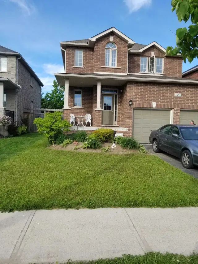 Basement suite room for rent