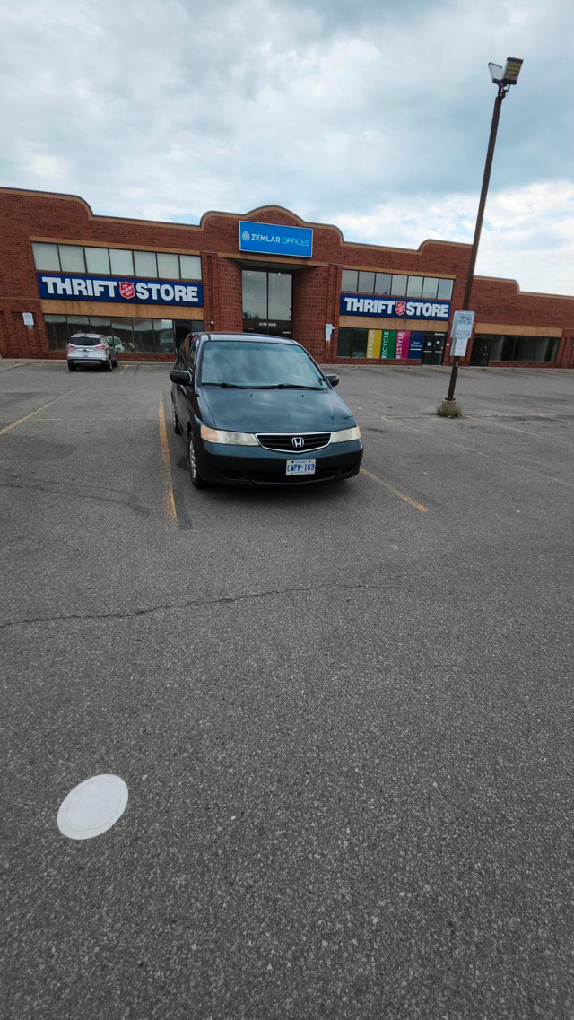 Honda Odyssey 2004 in Cars & Trucks in City of Toronto - Image 4