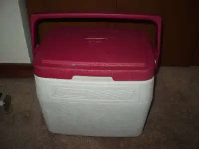 COLEMAN 5272 COOLER 8 QT. Made in U.S.A, View more