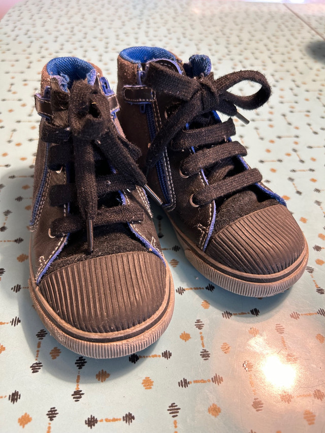 Geox toddler/child shoes size US 8.5 in Kids & Youth in City of Toronto
