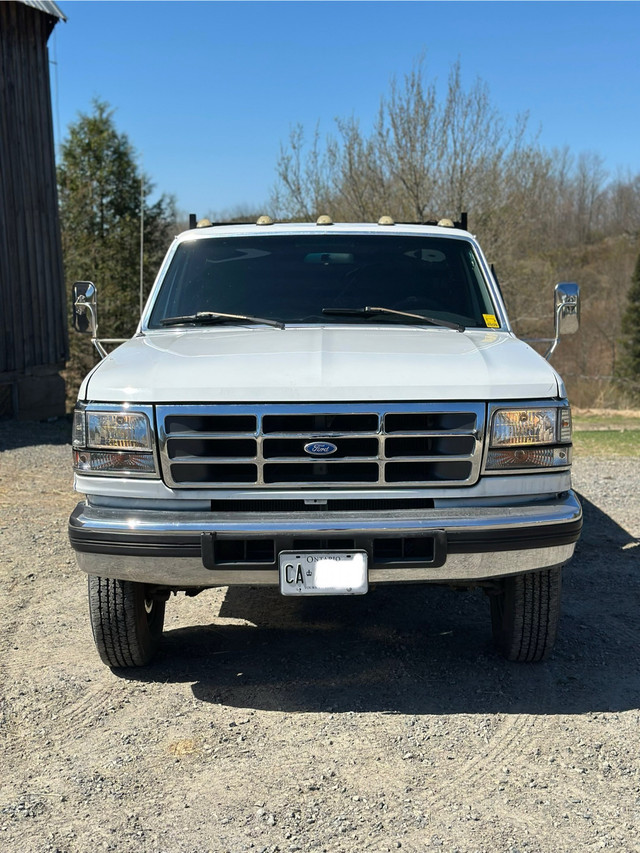 1995 Ford F350 XL DWR in Cars & Trucks in Muskoka - Image 2