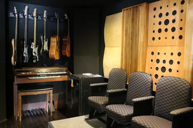 Corner Bass Traps (Custom Options) Acoustic Treatment in Pro Audio & Recording Equipment in Calgary - Image 9