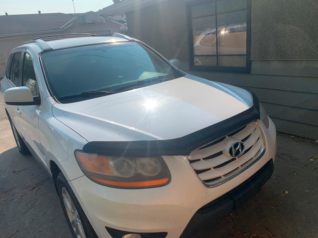 Hyundai Santa Fe in Cars & Trucks in Calgary