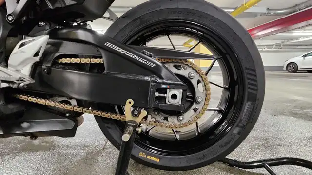 2014 CBR 1000RR in Sport Bikes in Ottawa - Image 4