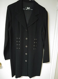 2-Robe noire style manteau grandeur 8-10ans porté une seule fois