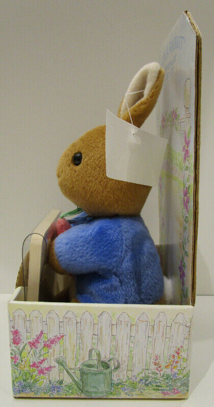 PETER RABBIT BOXED "STORYBOOK GIFT SET" PLUSH & BOOK, NEW COND. in Arts & Collectibles in Hamilton - Image 3