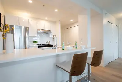 Private Room for Rent – Downtown Vancouver | $1,500/Month