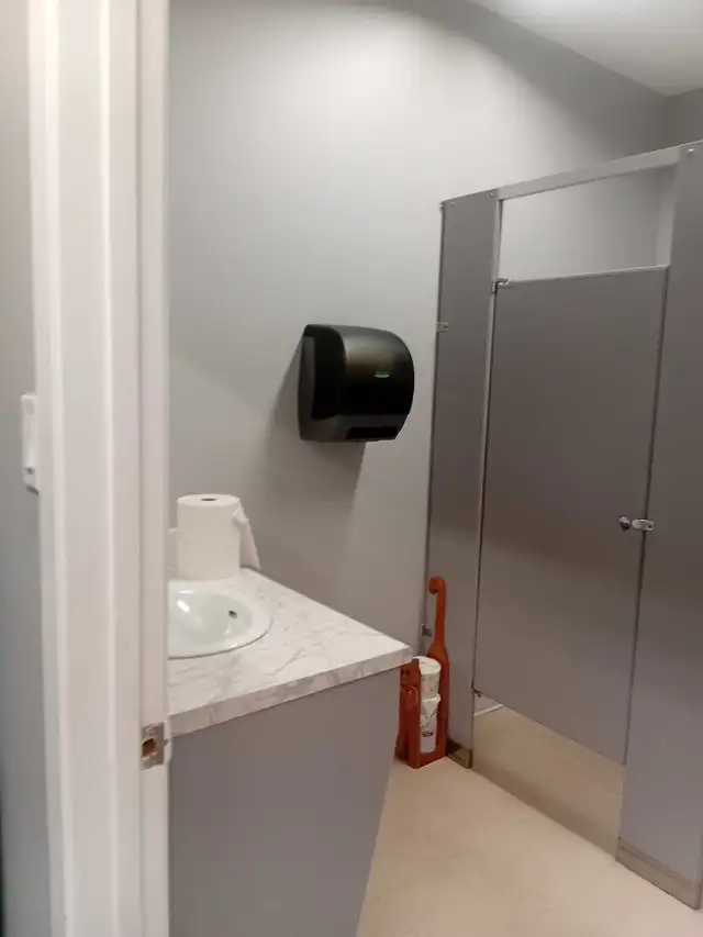 cleaning  in Other in Barrie - Image 4