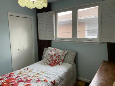 ❤️❤️❤️ Keele Sheppard Female FURNISHED PRIVATE Room Rental Room For Rent Orchardcroft Crescent, Nort...