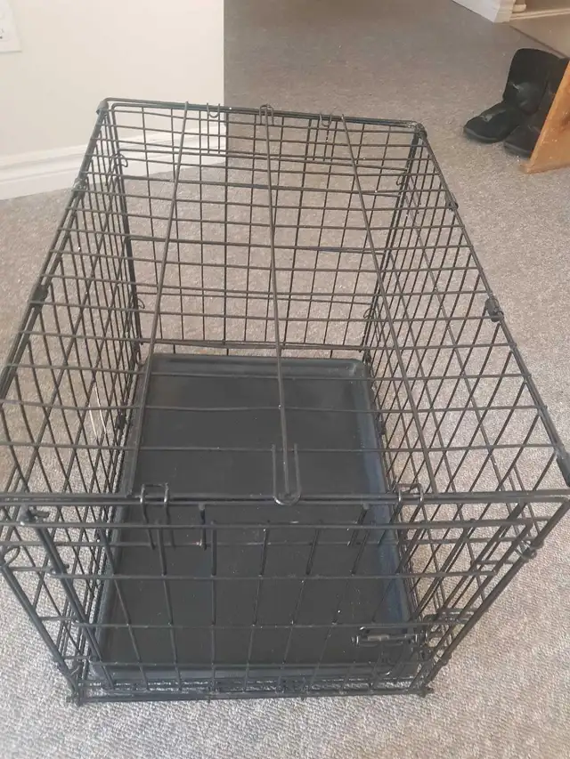 Small Dog cage. in Accessories in Barrie - Image 2