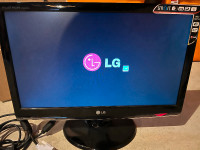 Used LG W2053TQ monitor