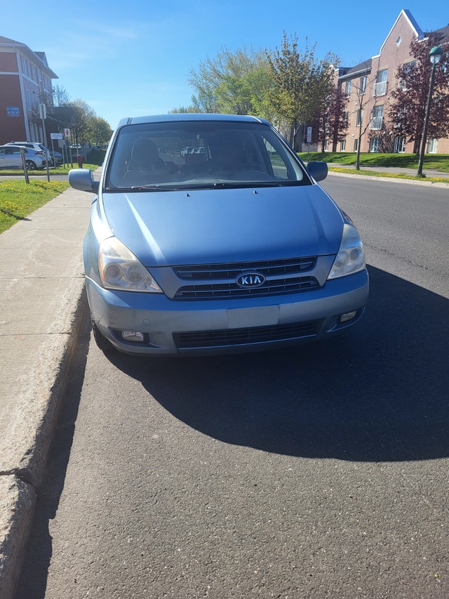 KIA SEDONA 2009 — photo 3