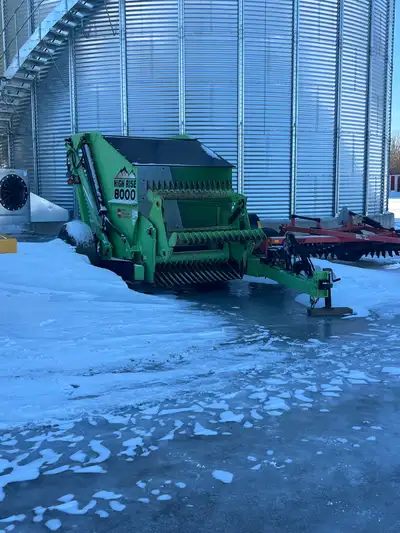 5 wheel root rake, put new bearings after use $12,000 obo Dika root drum, PTO drive. New drum bearin...