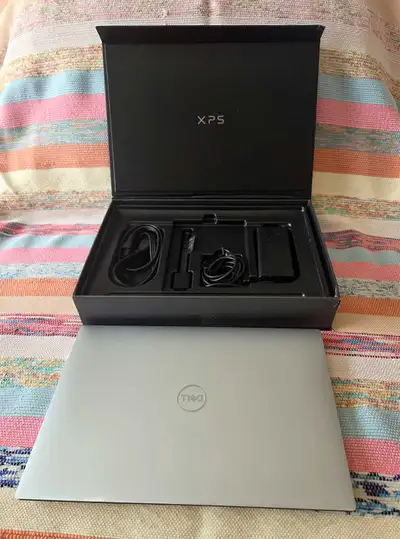 XPS 9310 Touch i7-1185G7 16GB 512GB Win 11 pro 13" Dell Office, View more