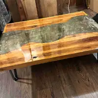 Table basse en bois Fini époxy
