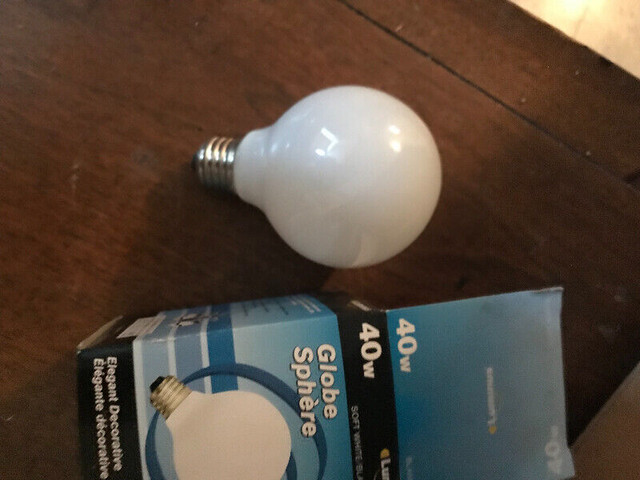 Bathroom 5 bulb vanity light fixture.New inbox with  bulbs.$70 in Indoor Lighting & Fans in Kitchener / Waterloo - Image 4