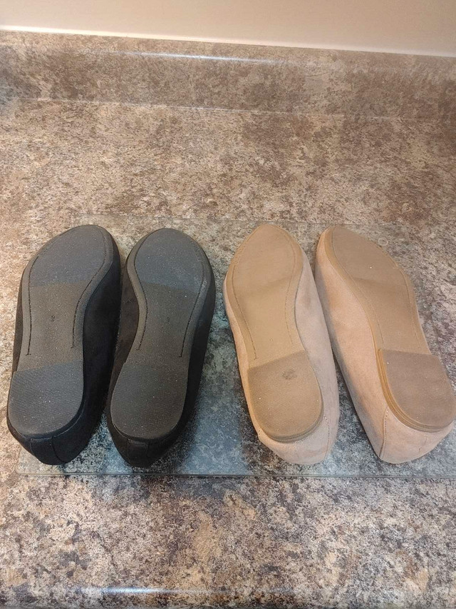 Like New, Old Navy, Suede Flats, Size 9, Each Worn Once, $10 e in Women's - Shoes in Barrie - Image 3